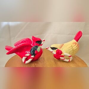 Set of Lenox Christmas Cardinals Salt & Pepper Shakers New Winter Greetings